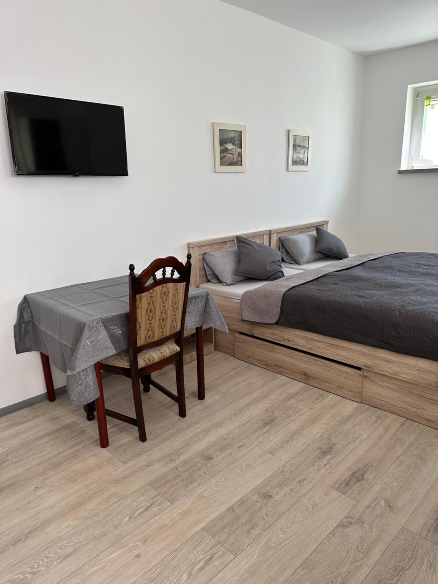 Ein Zimmer Wohnung Am Markt Oelsnitz  Kültér fotó